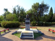 095  monument.JPG